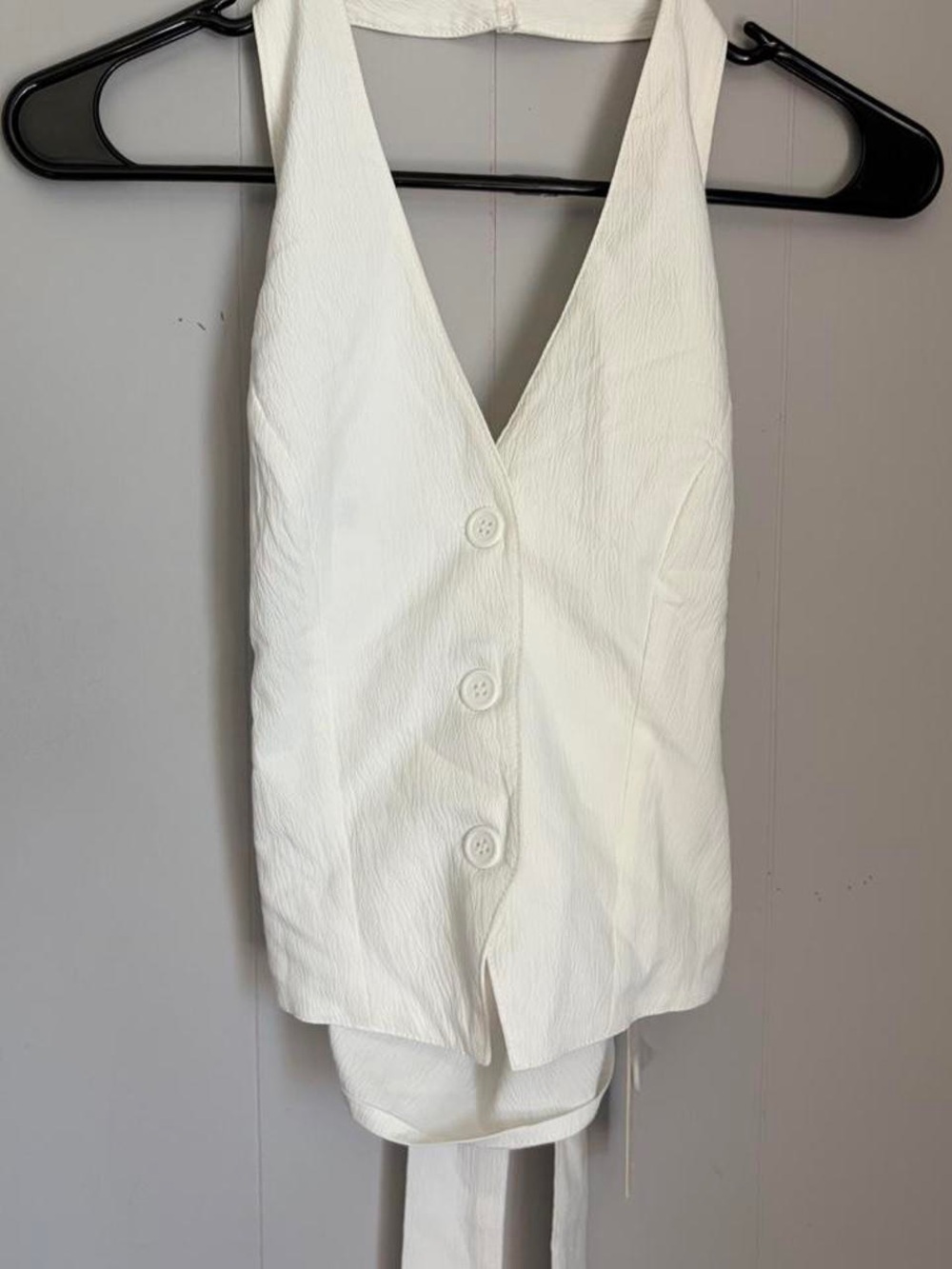 Commense White Button-Front Halter Vest